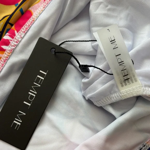 Colorful One-Shoulder swimsuit top - Picture 4 of 6